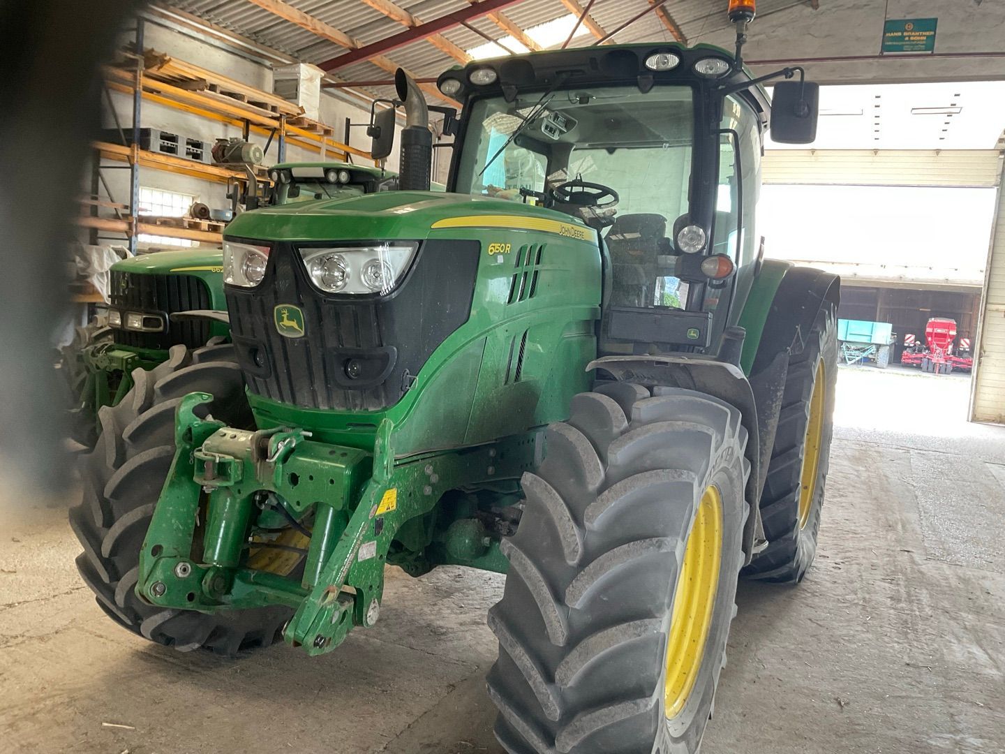 John Deere 6150 R Tractor €70,354