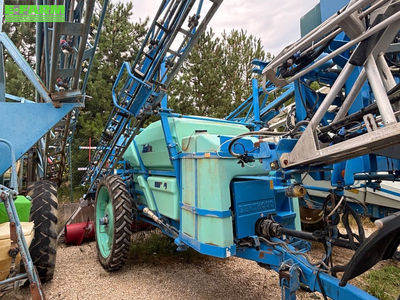 E-FARM: Berthoud Major 32 - Pulvérisateur - id UYDEGVJ - 7 800 € - Année: 2000 - France
