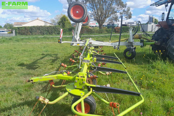 Claas Volto 900 T Tedder €11,000