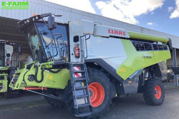 Claas Lexion 5400 Combine harvester €300,000