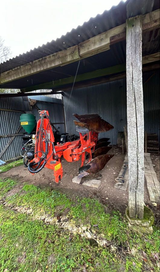 Kuhn vari master 123 Plough €10,000