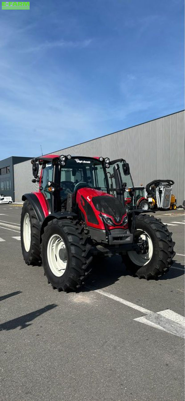Valtra G 115 Tractor €83,500