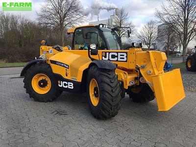 E-FARM: JCB 560-80 - Τηλεσκοπικός φορτωτής - id AHPTCYE - 106.000 € - Χρονία: 2022 - Μετρητής ωρών: 730,Ισχύς κινητήρα: 150,Γερμανία