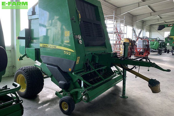 John Deere 592 Πρέσσα 15.000 €