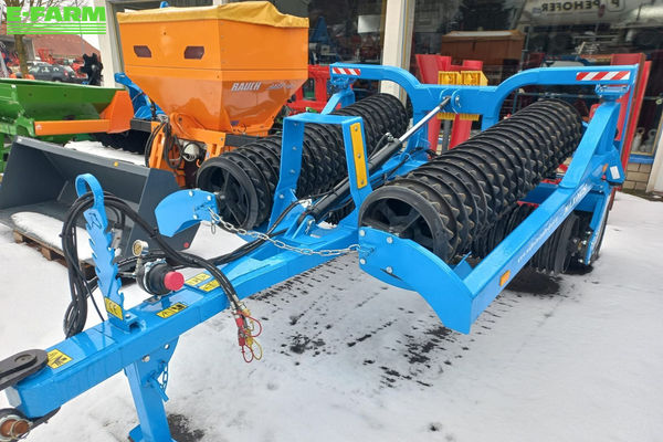 Stekro maximus 630 Presses and roller €9,917