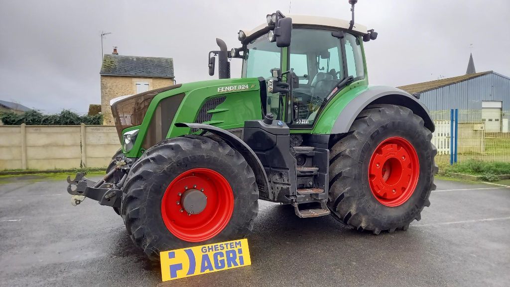 Fendt 824 Vario Profi Plus Traktor 105.000 €