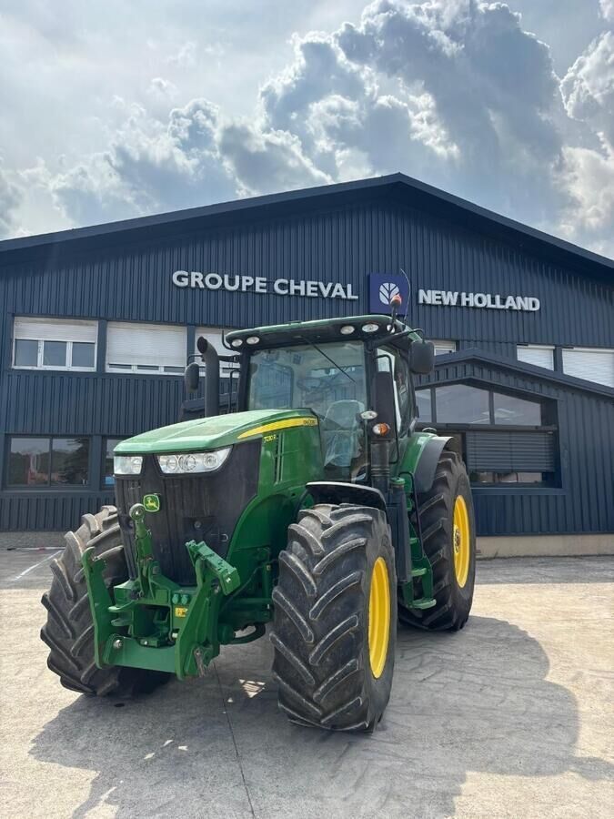 John Deere 7230 R Tractor 90.000 EUR