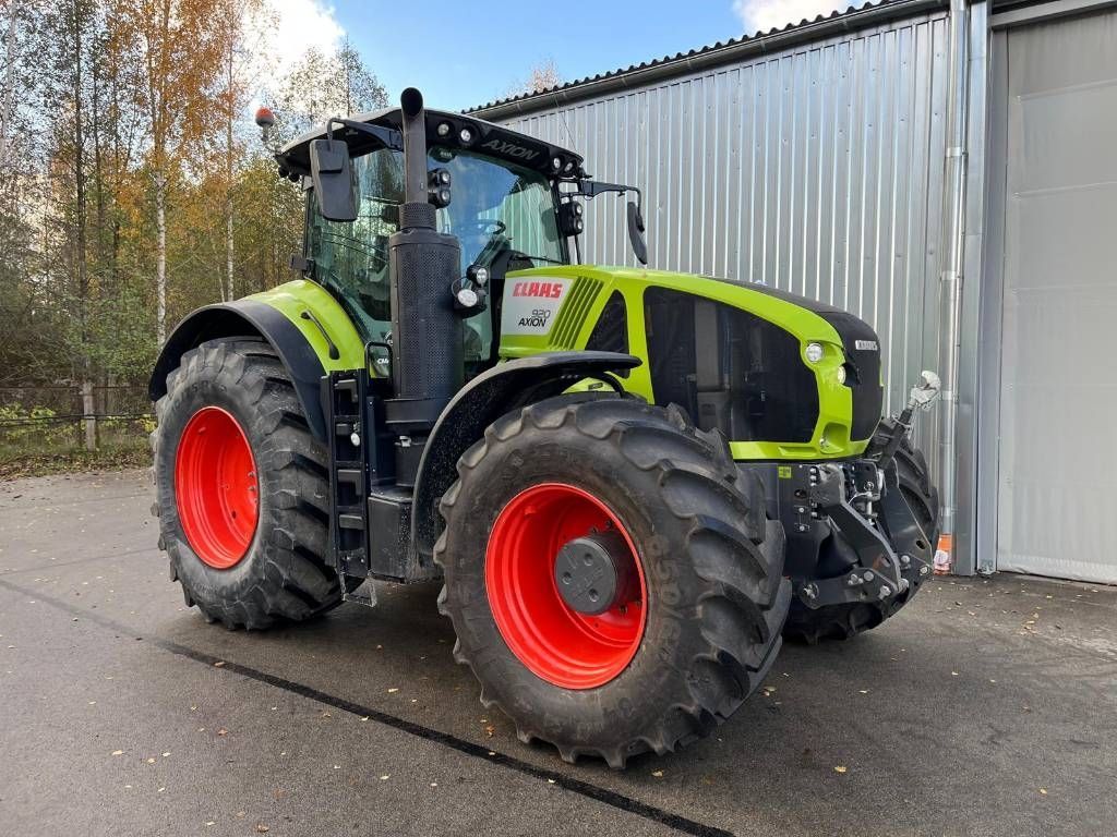 Claas Axion 920 Tractor €125,000