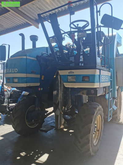 E-FARM: New Holland sb56 - Grape harvester - id DIWLJHN - €13,900 - Year of construction: 1998 - France