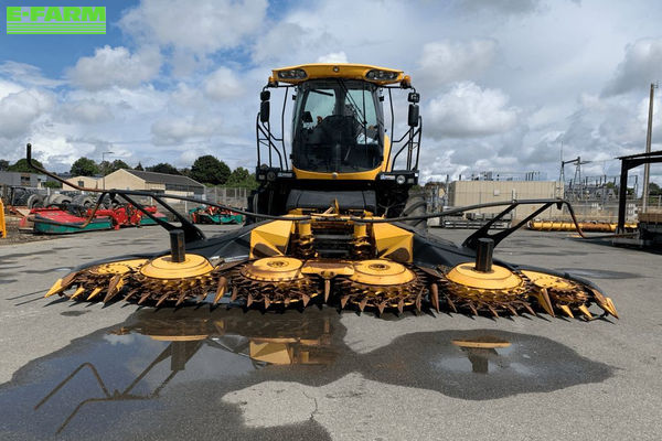 New Holland 10 rangs Header €25,000