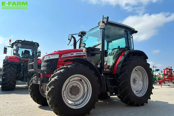 Massey Ferguson 5711 M Tractor €71,000