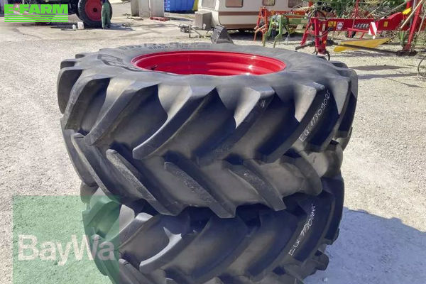 MICHELIN 2 gebr. räder 650/75r38 michel Wheel and track €6,500