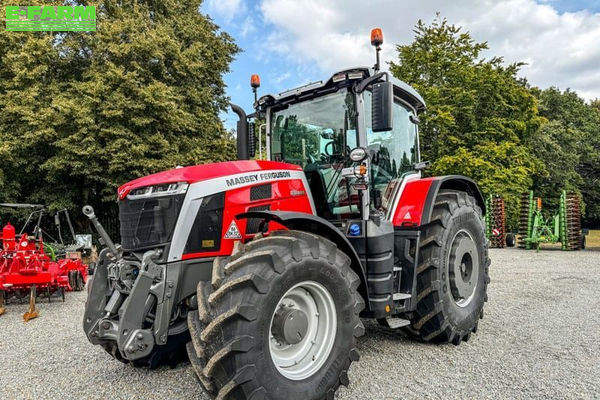 Massey Ferguson 8S.265 Tractor €177,408