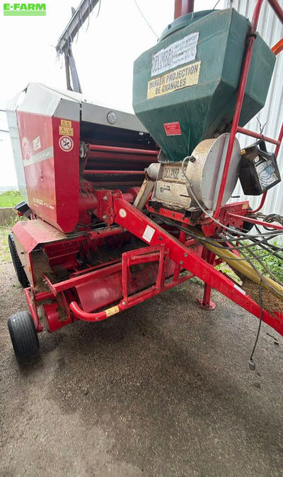 E-FARM: Welger RP 320 Farmer - Baler - id EECSV5I - €11,000 - Year of construction: 2011 - Total number of bales produced: 10,500,France