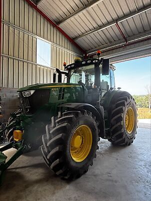 John Deere 6250 R Tractor €99,000