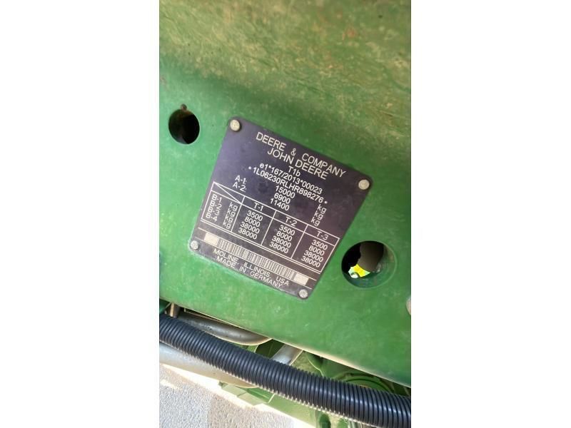 John Deere 6230 R Tractor €117,000