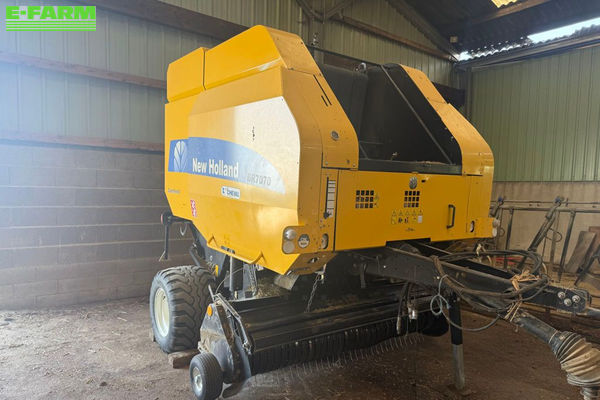 New Holland T 7070 Baler €12,000