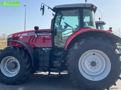 E-FARM: Massey Ferguson 7720 - Tractor - id SCZD3HZ - €66,999 - Year of construction: 2017 - Engine hours: 4,800,Engine power (HP): 200,France