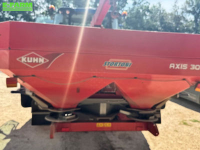 E-FARM: Kuhn axis 30.1 - Fertiliser spreader - id UIC2ZBZ - €5,800 - Year of construction: 2015 - Italy