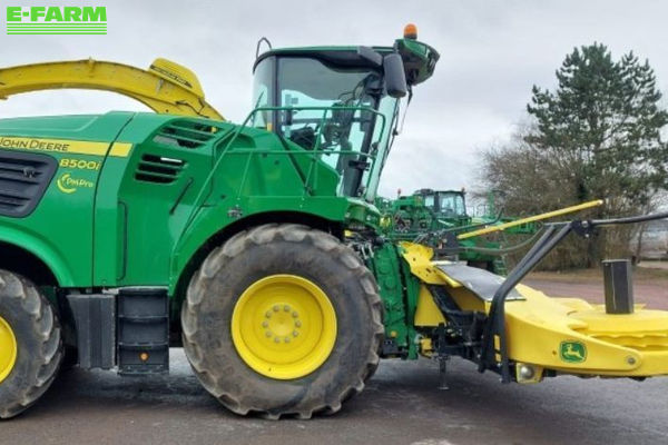 John Deere 8500 Selvkørende grønthøster 290.000 €