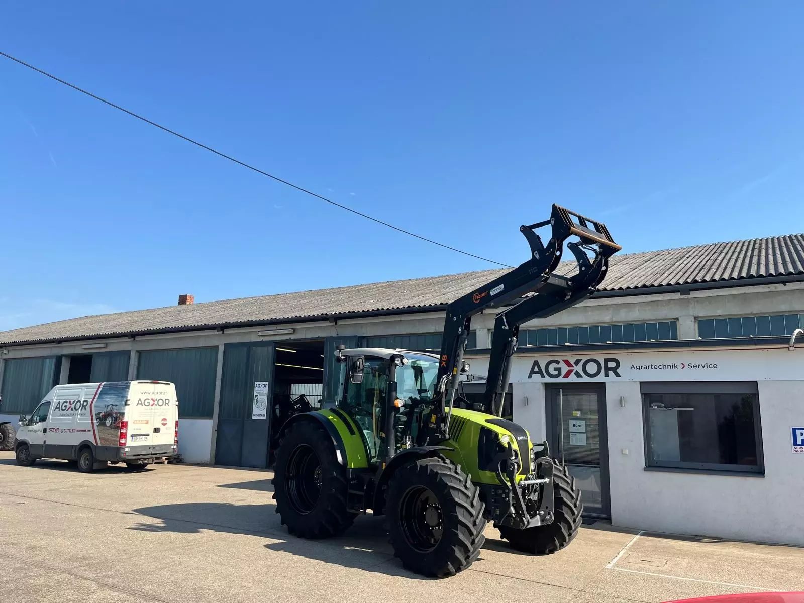 Claas Arion 430 Tractor €78,761