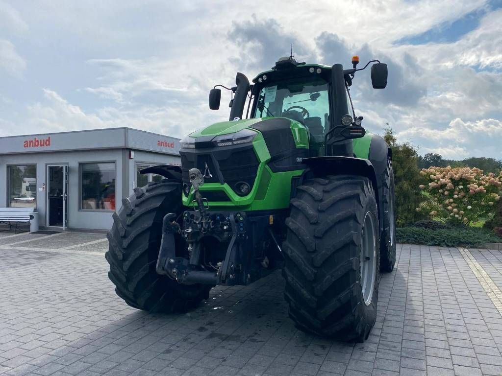 Deutz-Fahr AgroTron 9310 TTV Tractor €74,500