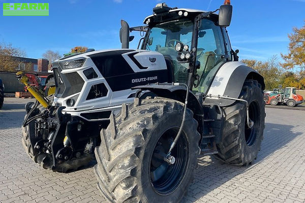 Deutz-Fahr AgroTron 6215 TTV Tractor €68,000