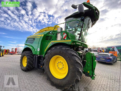 E-FARM: John Deere 8400 - Самоходный кормоуборочный комбайн - id Z1JSA91 - 165 000 € - Год выпуска: 2020 - Отработанные часы: 1 638,Мощьность двигателя: 540,Германия