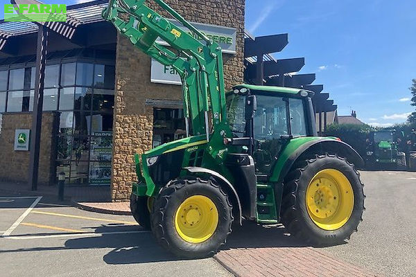 John Deere 6120 M Tractor €88,545
