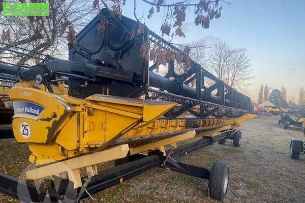 New Holland 9,15m varifeed Header €18,000