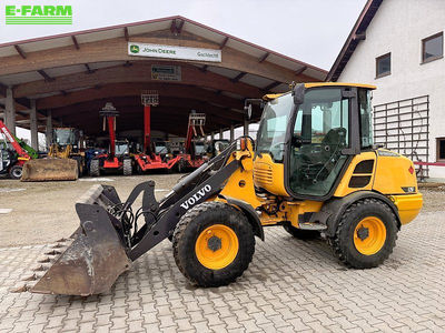 E-FARM: VOLVO l 25f - Wheel loader - id IAHQJND - €35,800 - Year of construction: 2012 - Engine hours: 2,350,Engine power (HP): 59,Germany
