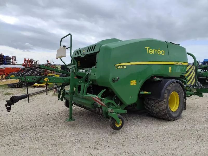 John Deere C441R Πρέσσα 52.000 €