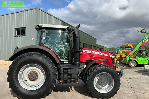Massey Ferguson 8737 Tractor €69,704