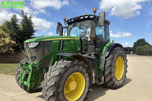 John Deere 6250 R Tractor €99,699