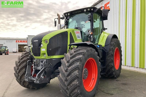 Claas Axion 920 Tractor €85,000