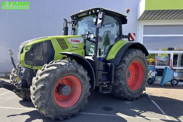 Claas Axion 830 CMATIC Tractor €146,000