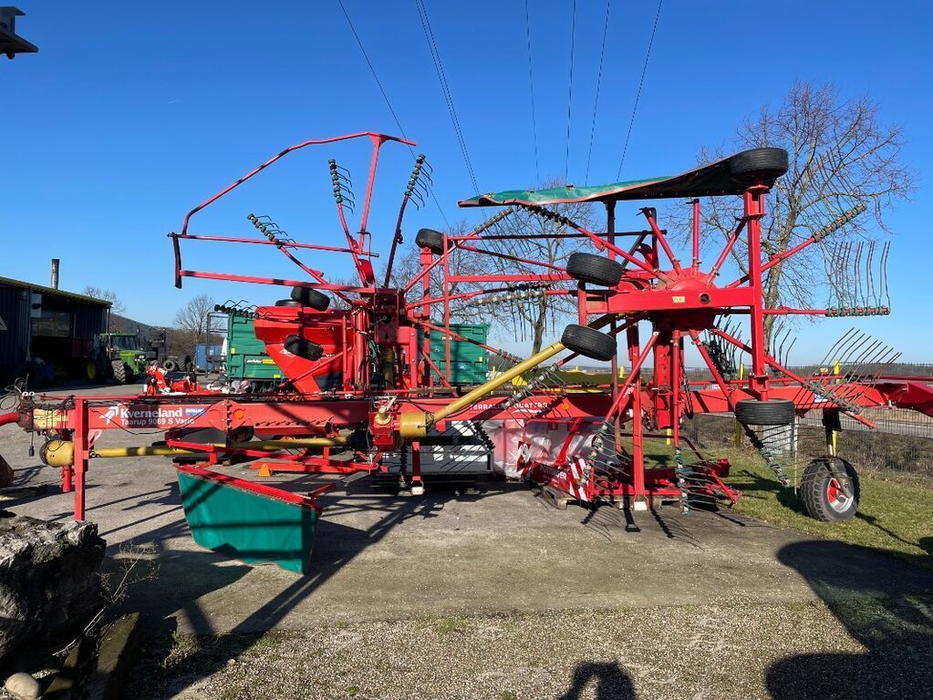 Kverneland taarup 9090 s variomat Tedder €5,500