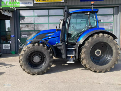 E-FARM: Valtra T 235 - Tractor - id GMCJ9Y1 - €151,176 - Year of construction: 2024 - Engine hours: 220,Engine power (HP): 235,Germany