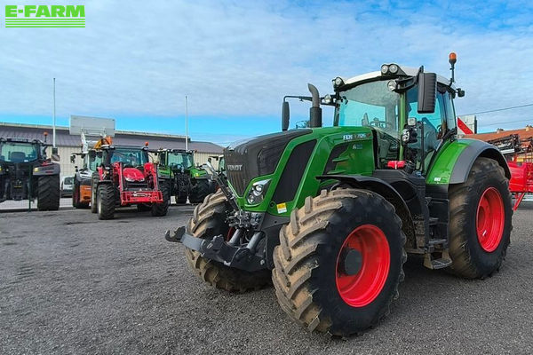 Fendt 826 Vario Tractor