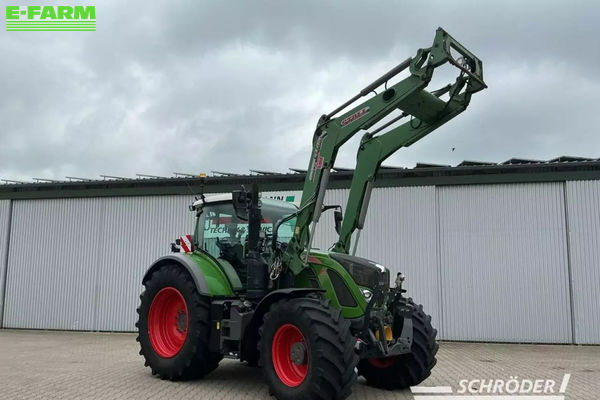 Fendt 718 Vario Power Plus Trattore 99.885 €