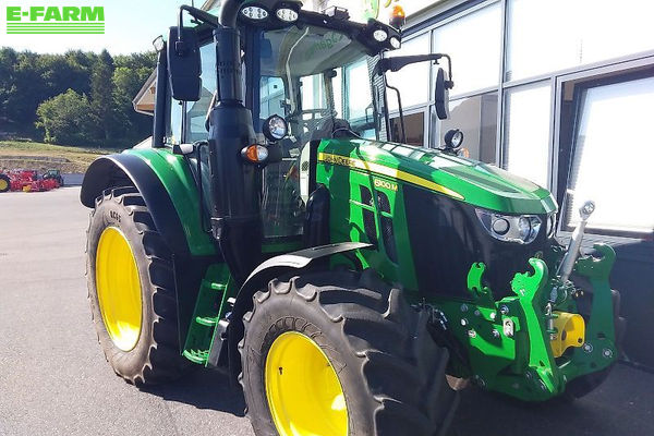 John Deere 6100 M Tractor €106,106