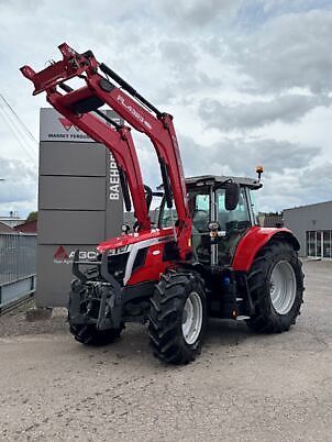 Massey Ferguson 6S.135 Tractor €92,500
