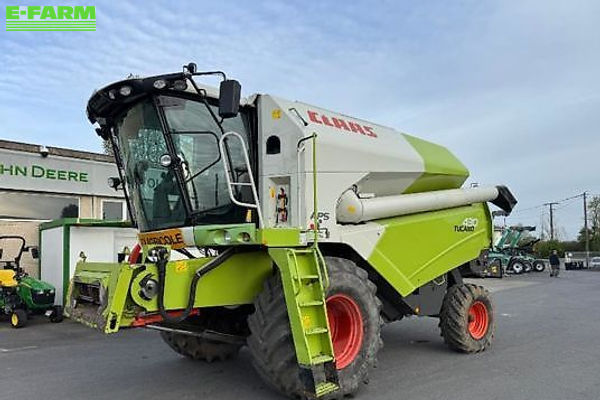 Claas Tucano 430 Combine harvester €78,000