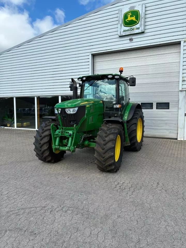 John Deere 6150 R Tractor €60,201