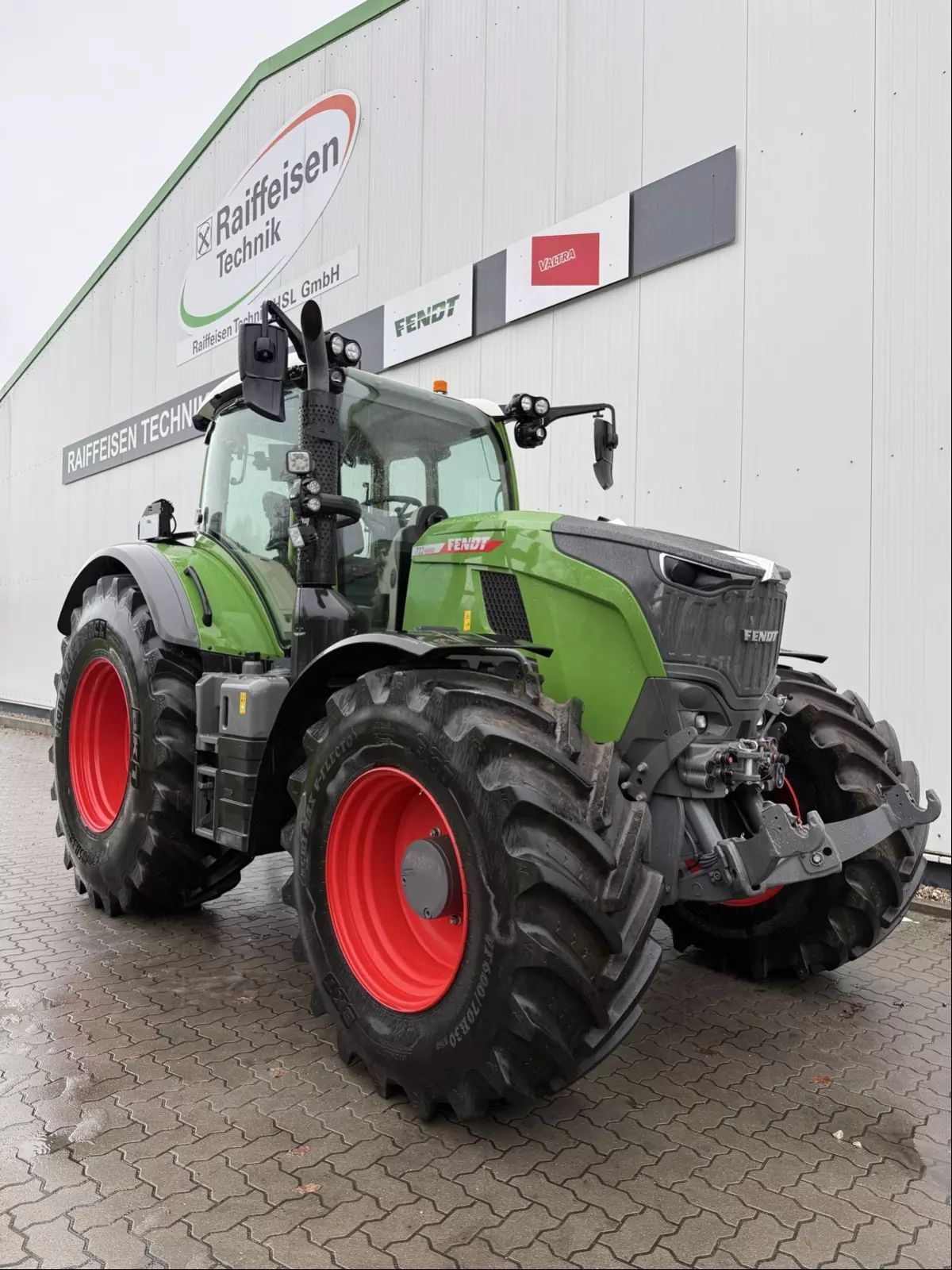 Fendt 722 Vario Power Plus Tractor €189,000