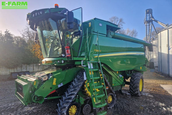John Deere T 560 Combine harvester €225,000