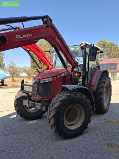 E-FARM: Massey Ferguson 5711 - Tractor - id 8WPQWIN - €43,000 - Year of construction: 2018 - Engine hours: 4,400,Engine power (HP): 110,France
