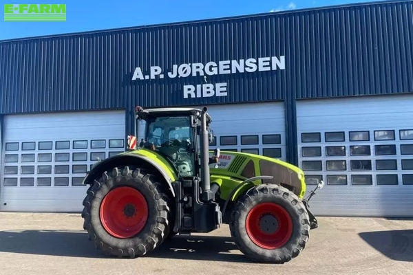 Claas Axion 930 CMATIC Tractor €133,647