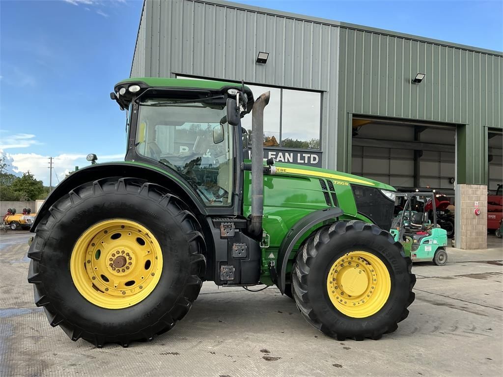 John Deere 7250 R Tractor €45,500