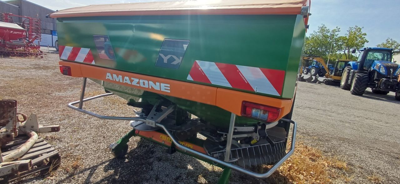 Amazone zav 2600 profis tronic Fertiliser spreader €11,800